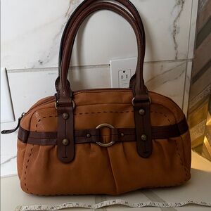 Elegant Tan Leather Handbag